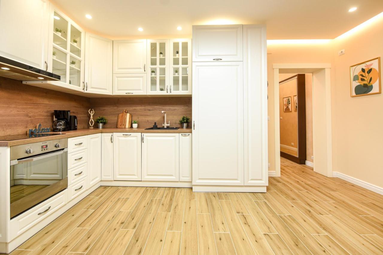 Green Leafy Brasov - Ideal 2 Bedroom Apartment Экстерьер фото