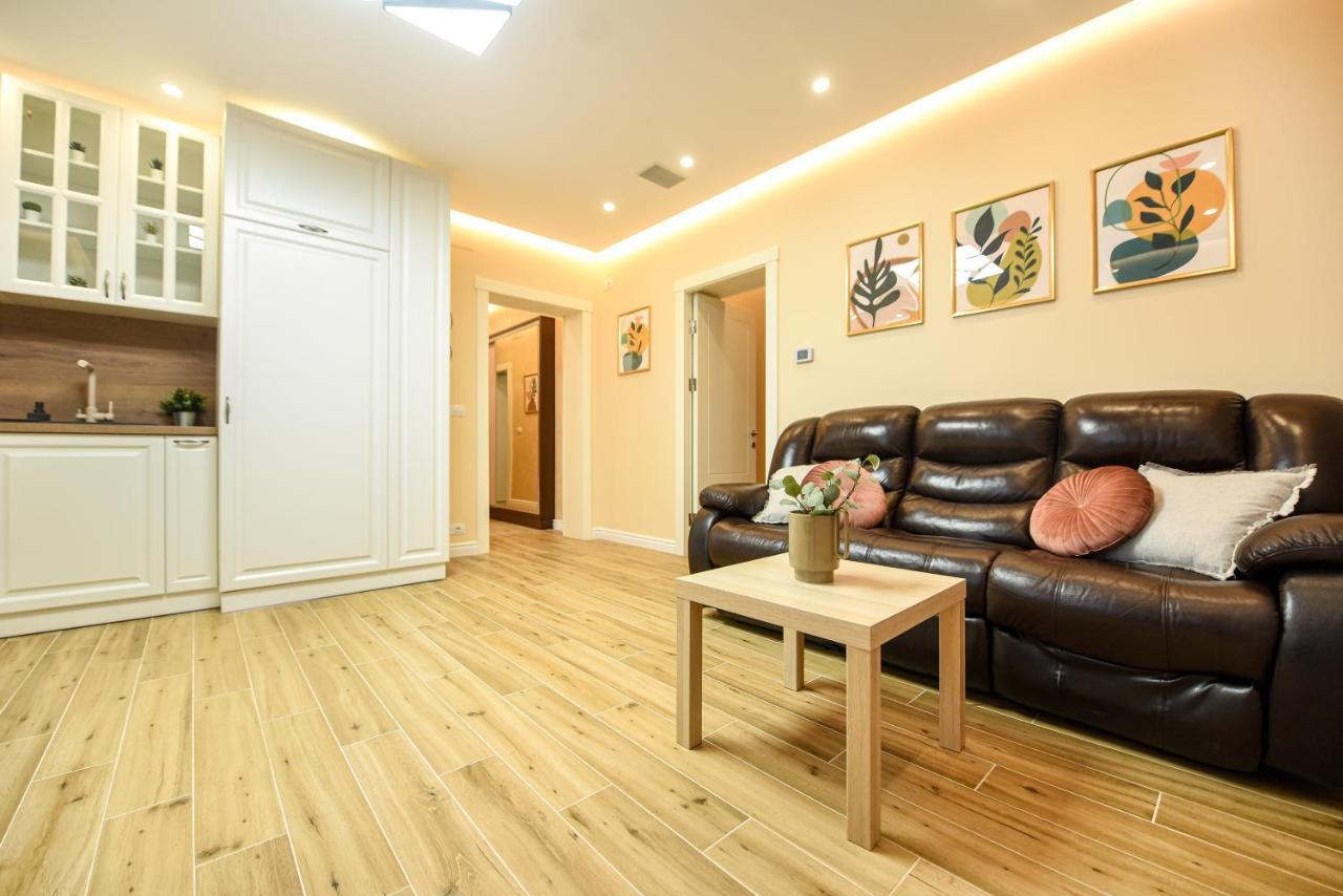 Green Leafy Brasov - Ideal 2 Bedroom Apartment Экстерьер фото